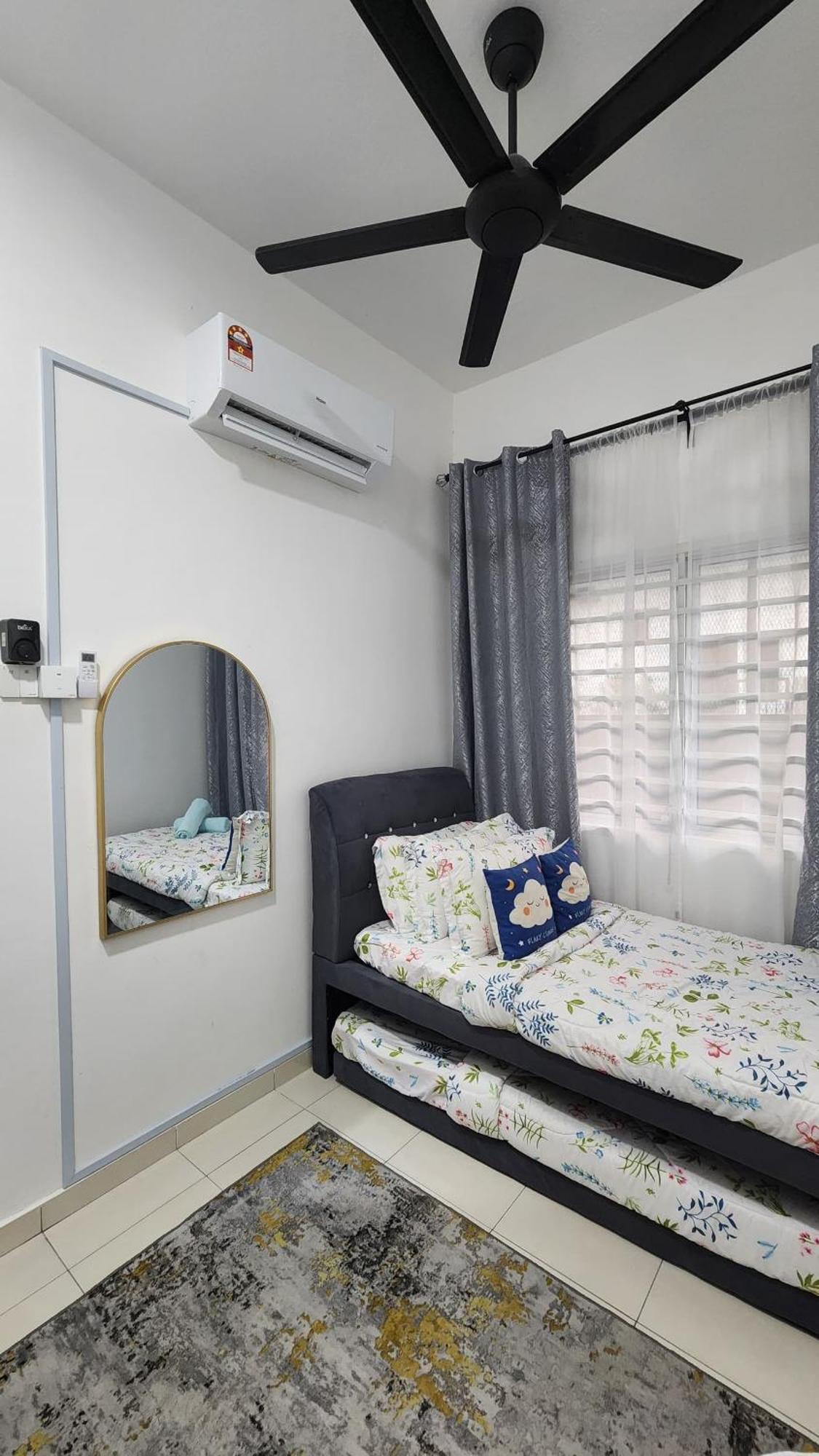 Fazlizasuite Homestay @ Teluk Kemang-Muslim Preferred Port Dickson Dış mekan fotoğraf