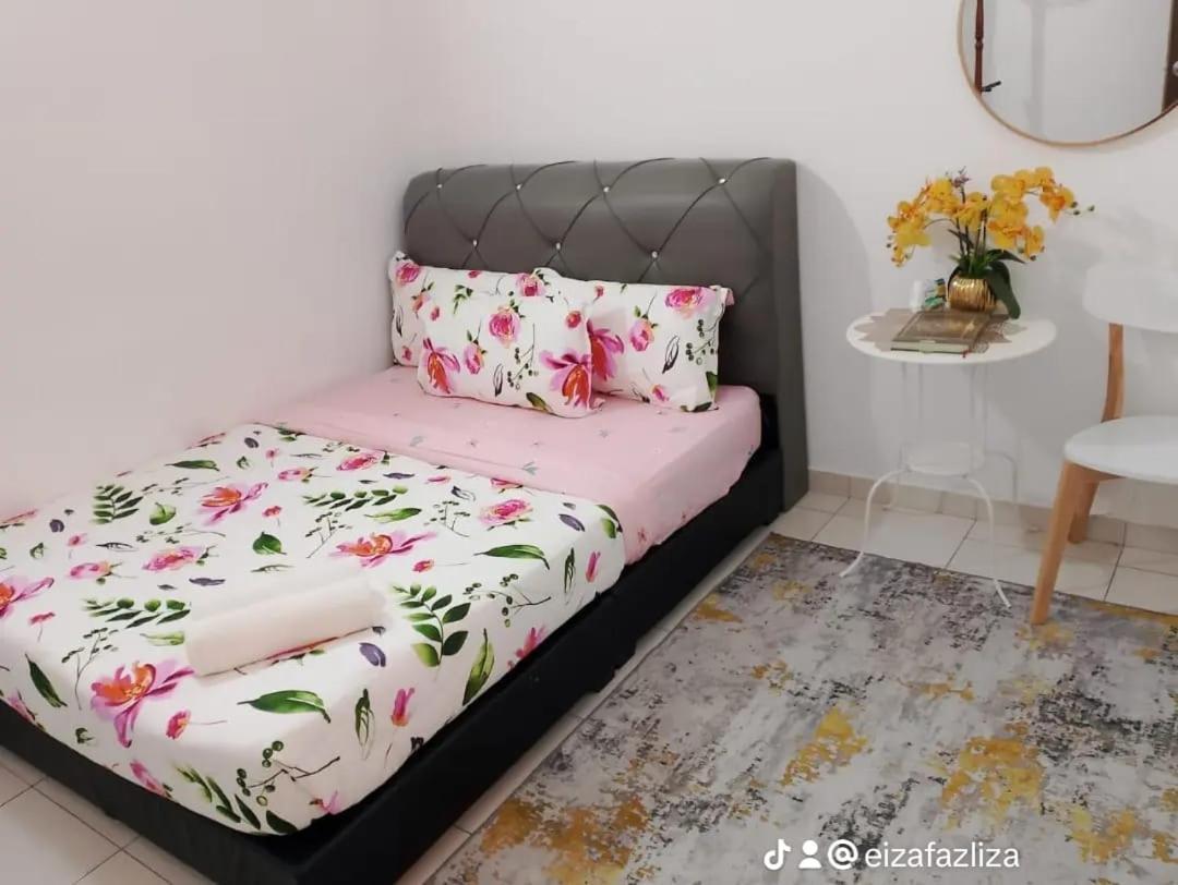 Fazlizasuite Homestay @ Teluk Kemang-Muslim Preferred Port Dickson Dış mekan fotoğraf